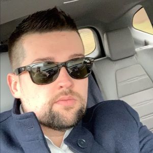 Meet your Posher, Todd